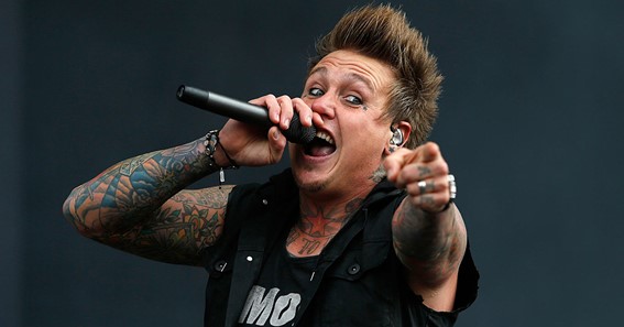 Who Is The Lead Singer Of Papa Roach