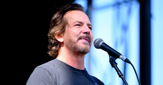 Who Is The Lead Singer Of Pearl Jam?