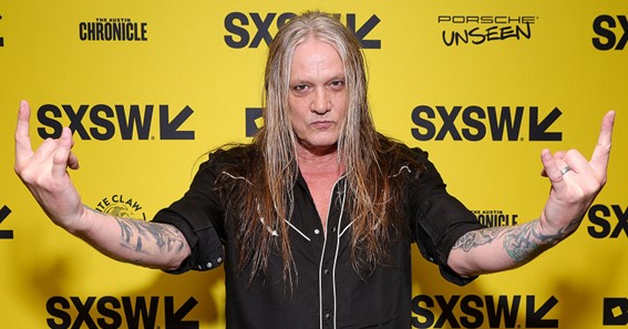 Who Is The Lead Singer Of Skid Row? post thumbnail image